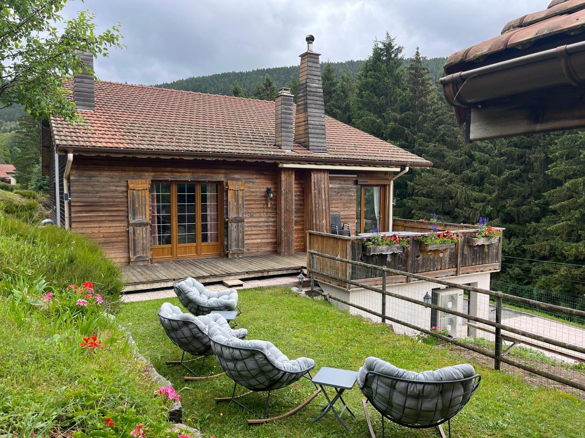 Bed and Breakfast Au 21 Vosgien Вантрон Екстер'єр фото